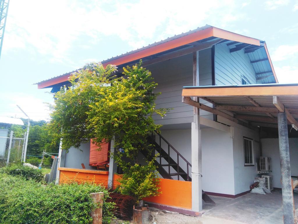 Phi Phi Coralbay Hotel Exterior foto
