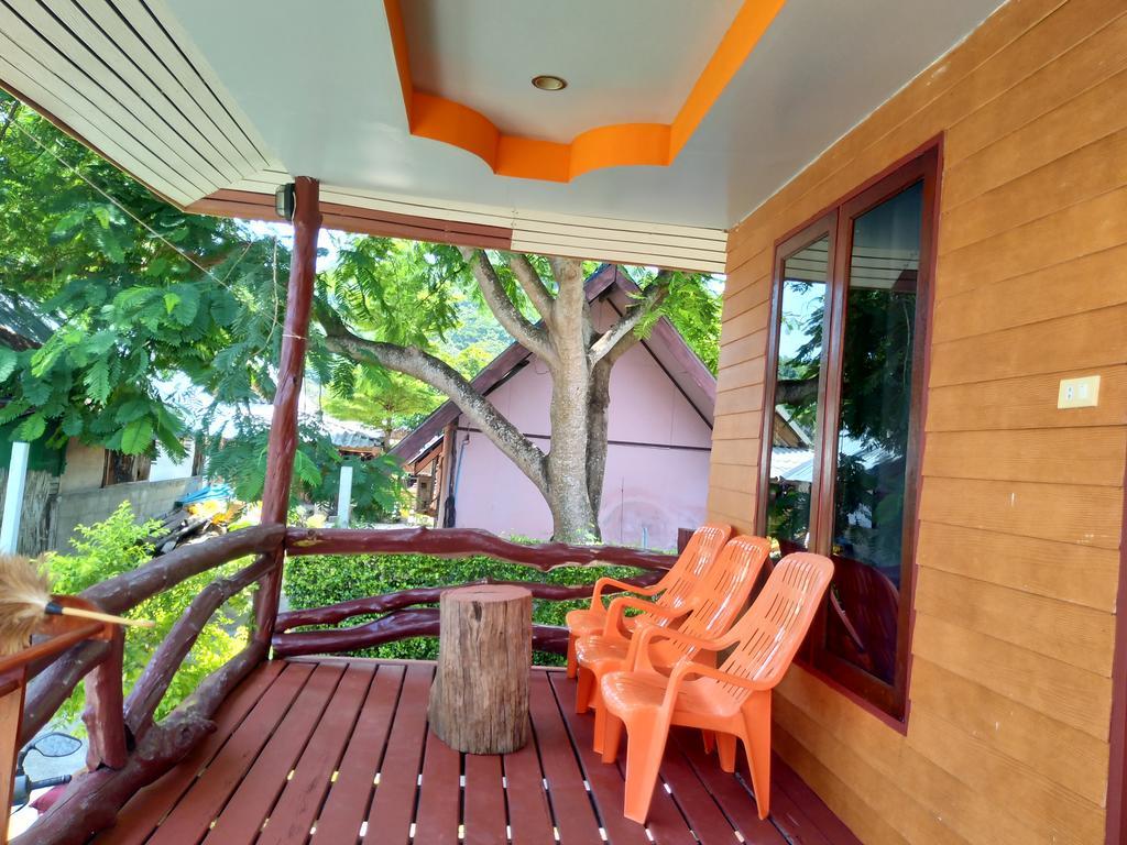 Phi Phi Coralbay Hotel Exterior foto