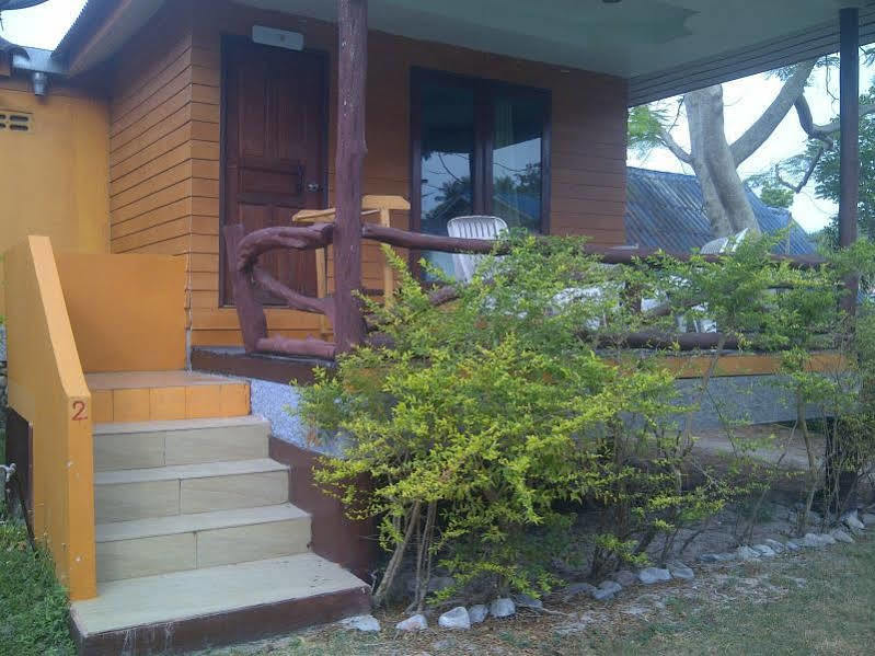 Phi Phi Coralbay Hotel Exterior foto